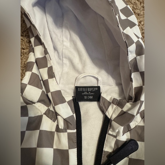 Little Bipsy hooded pullover windbreaker - 18-24M - Picture 2 of 3